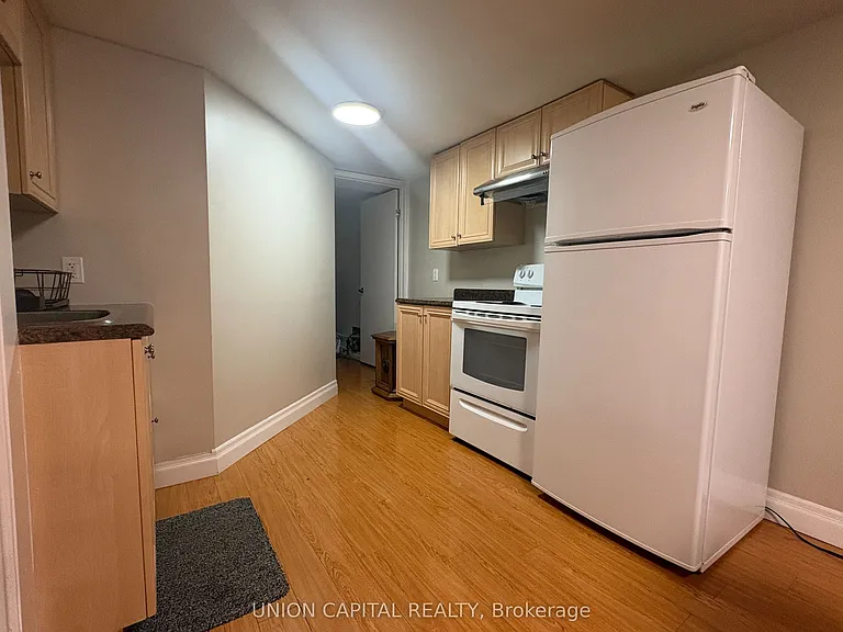 248 James Ave #LOWER — Photo 8