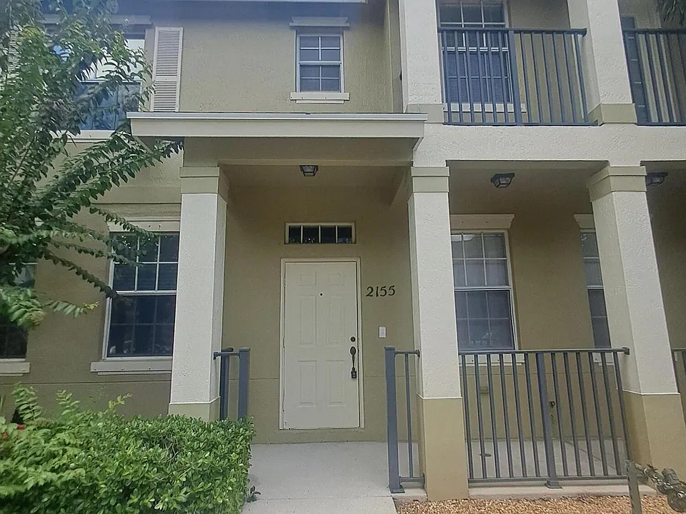 2155 SE Eatonville Dr