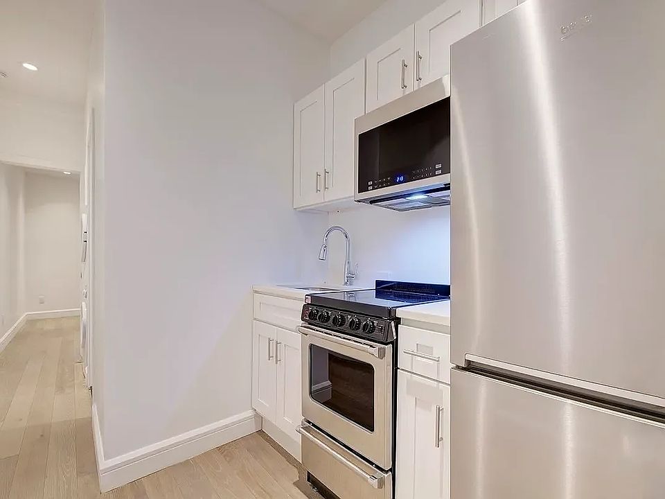 1st image of 138 Ludlow St #25A