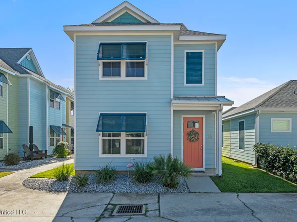 216 Carre Ct Unit 20, Bay St Louis, MS 39520