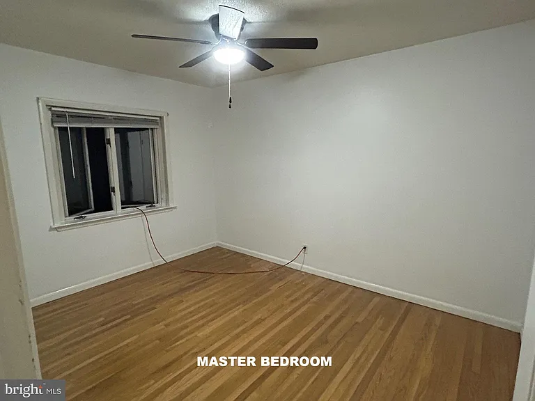 955 Terrace Ln — Photo 6