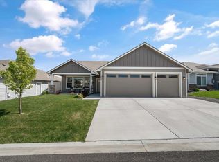 3753 S Van Buren St, Kennewick, WA 99338