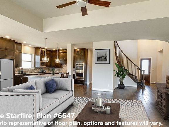 The Starfire - Living Room