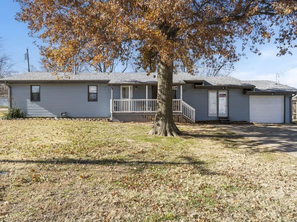 1529 S Jefferson Avenue, Aurora, MO 65605