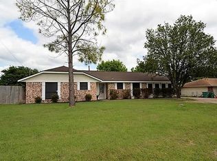 813 S 4th St, Crandall, TX 75114