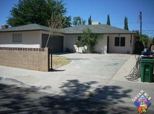627 E Oldfield St #E, Lancaster, CA 93535
