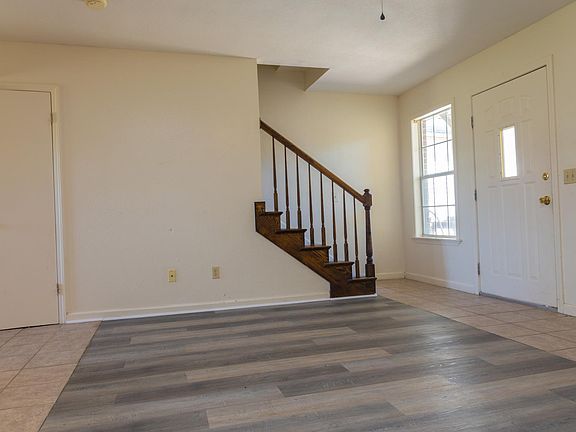 5th image of 12 Lumpkin Dr #11