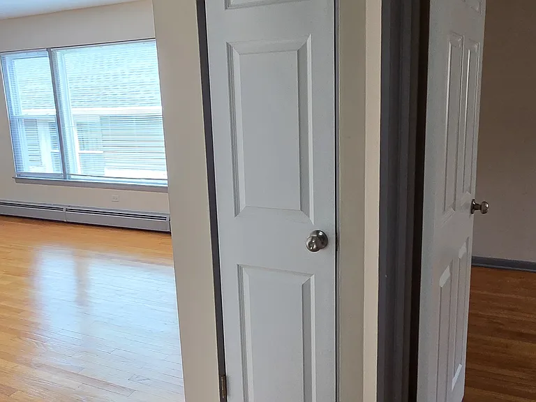 4940 Egandale Ave #2E — Photo 15