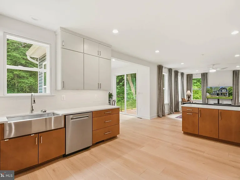 1392 Baltimore Annapolis Blvd — Photo 16