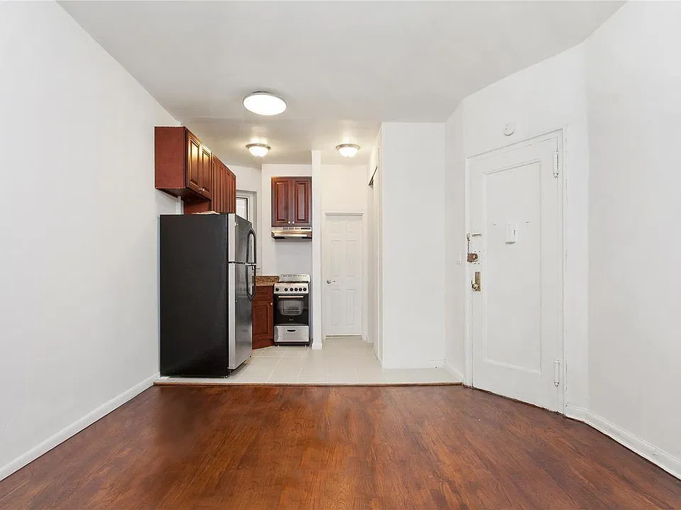 519 E 81st St #1D