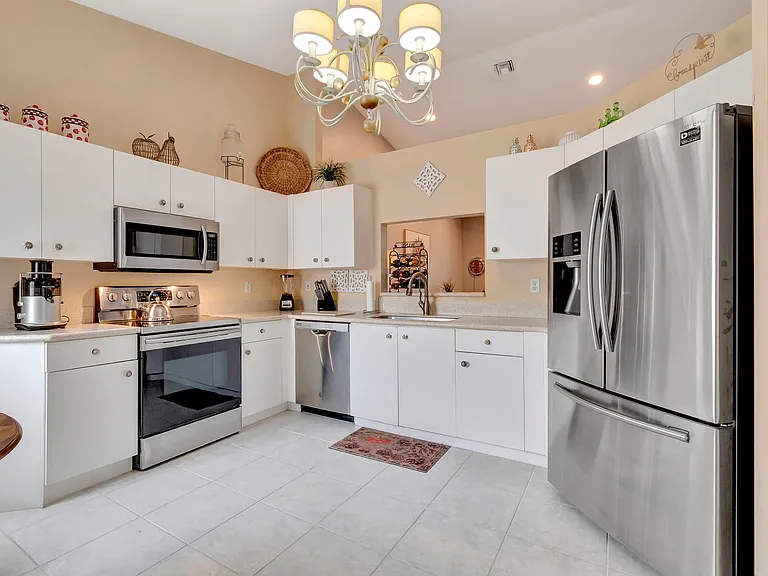 6129 Heliconia Rd — Photo 16