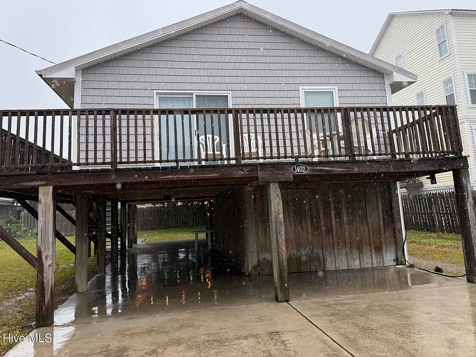1402 Canal Dr