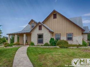 221 Majestic Oaks Dr, Boerne, TX 78006