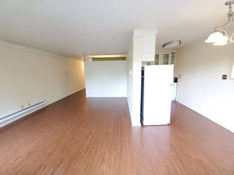 Taylor Towers — Photo 7