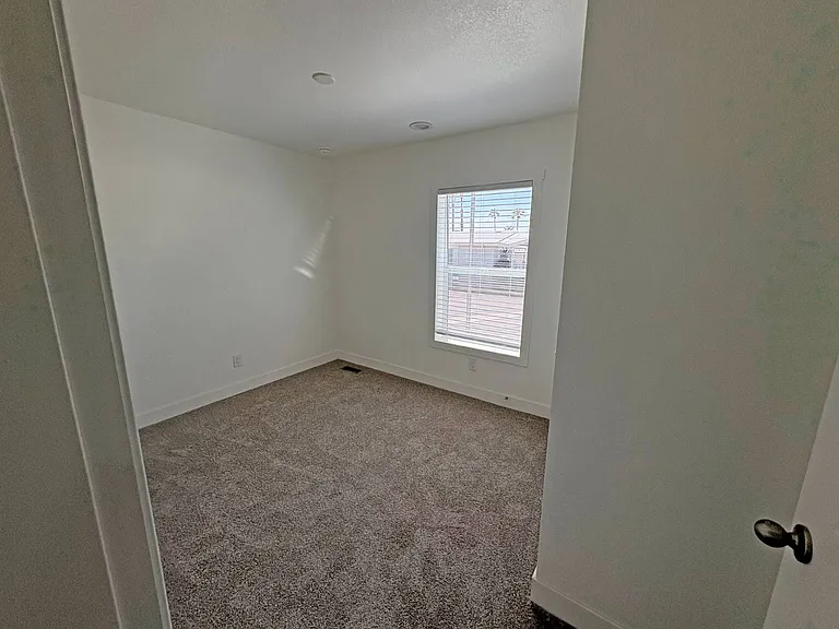 1700 State St #26 — Photo 16