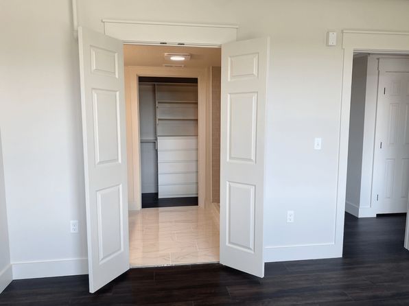 906 N Main St #2