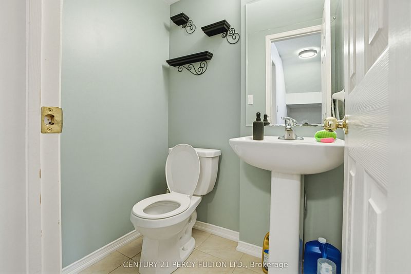 Ajax Townhouse for rent - 3 Bedrooms — photo 16