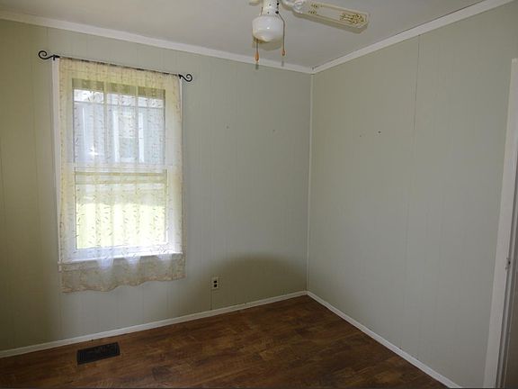 4th image of 34761 N Holman Ave