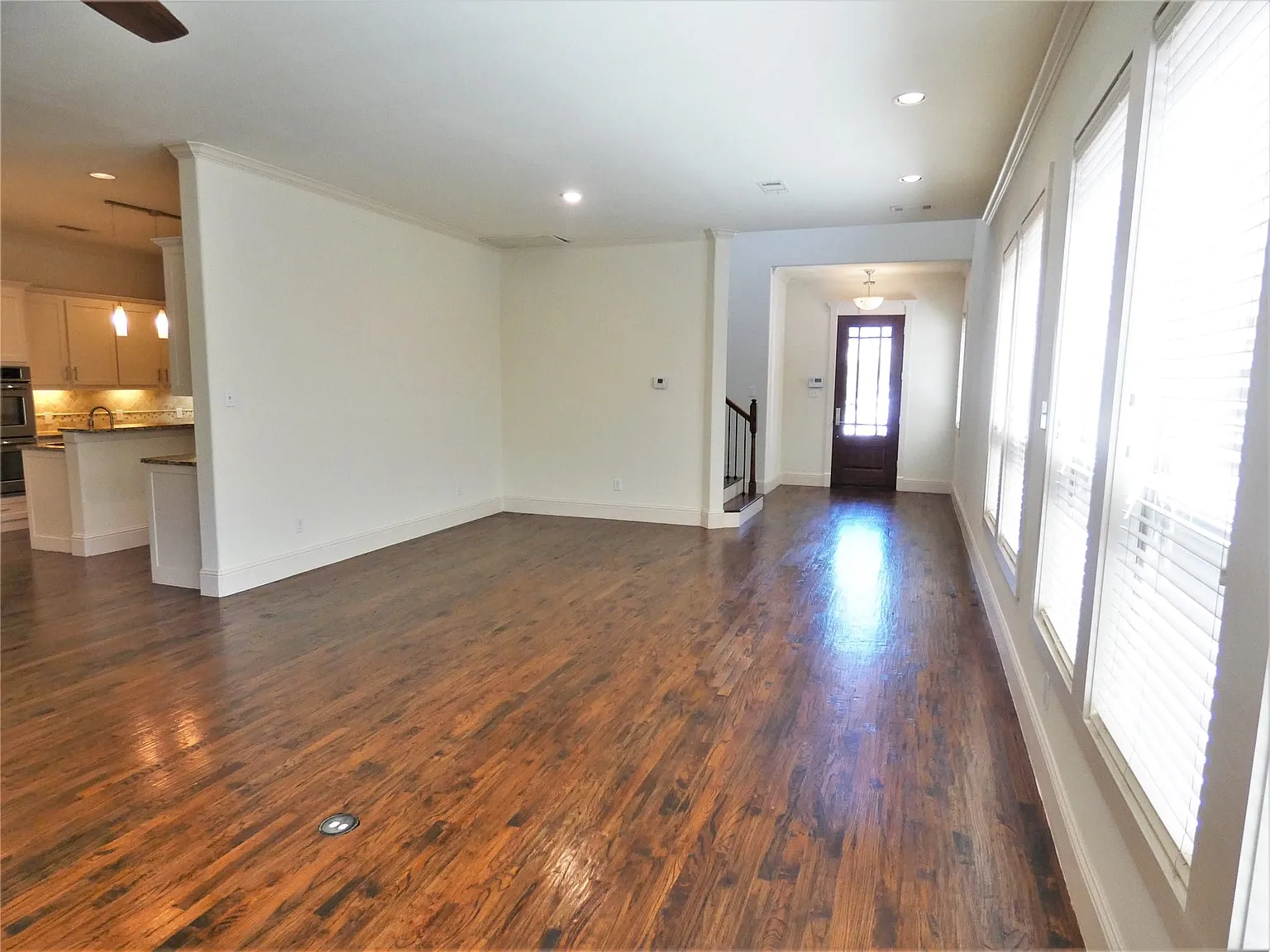 4 bed, 3.5 bath, 3154 sqft, $6,700 — Photo 4