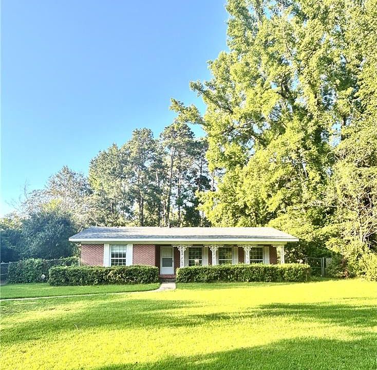 1st image of 136 Pearce Rd