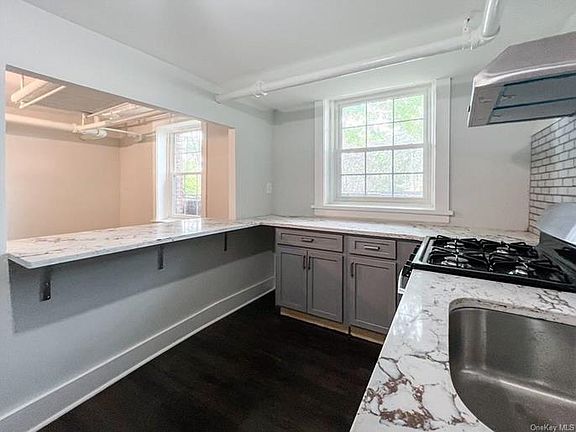 4th image of 1 Haven Ct