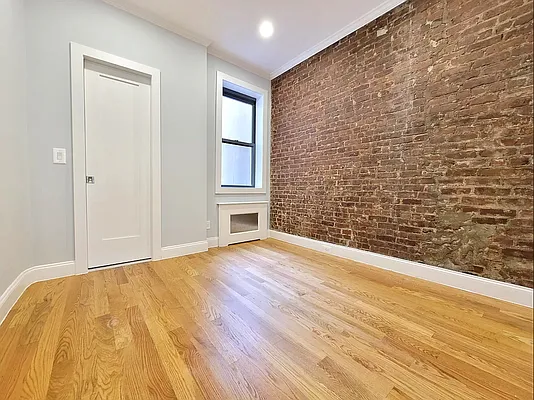 Rented by Compass | media 9