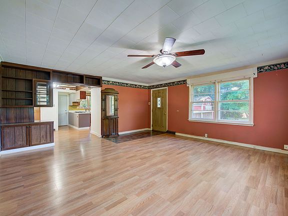 5th image of 24683 W Hawthorne Dr