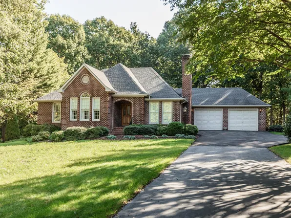 158 Hickory Ln, Appomattox, VA 24522