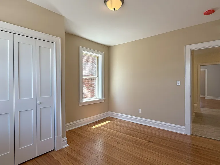 920 Eastgate Ave — Photo 8