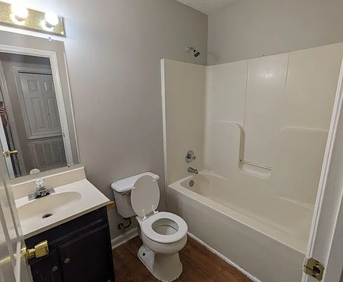 1107 N College Ave — Photo 8