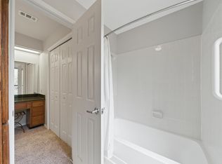 2718 Old Field Dr APT 604, San Antonio, TX 78247