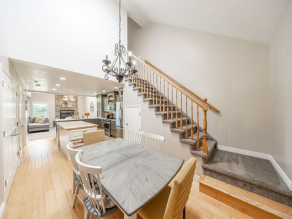 5th image of 317 Willow Way