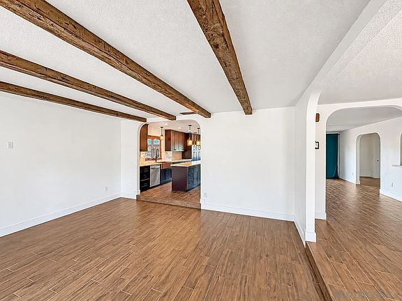 4th image of 1229 Sandra Cir