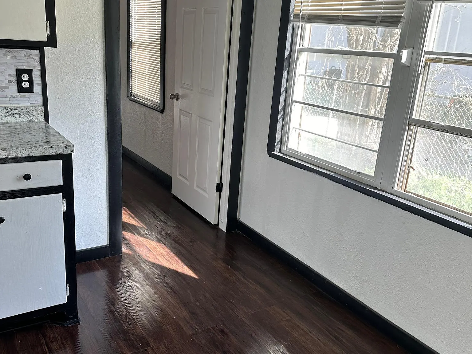 1 bed, 450 sqft, $800 — Photo 4