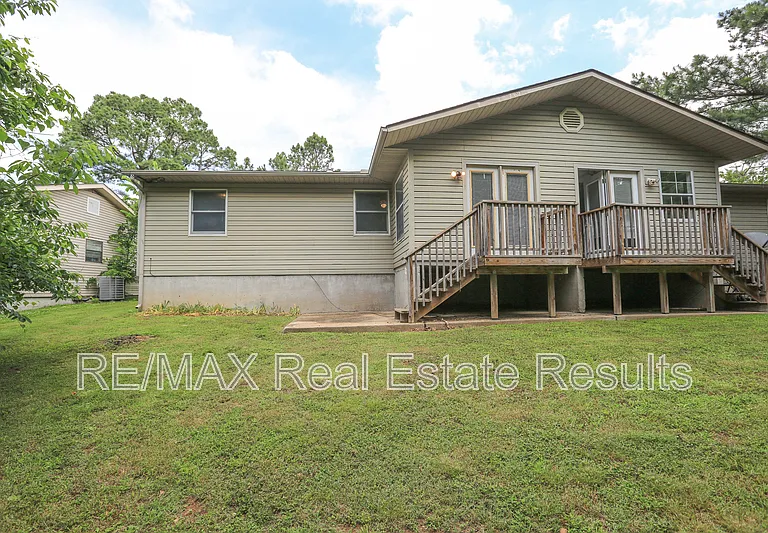 205 White Oak Dr NE #C — Photo 26