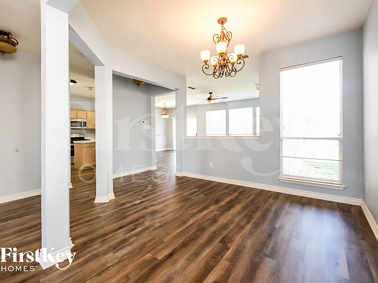 4909 Lodgepole Ln — Photo 5