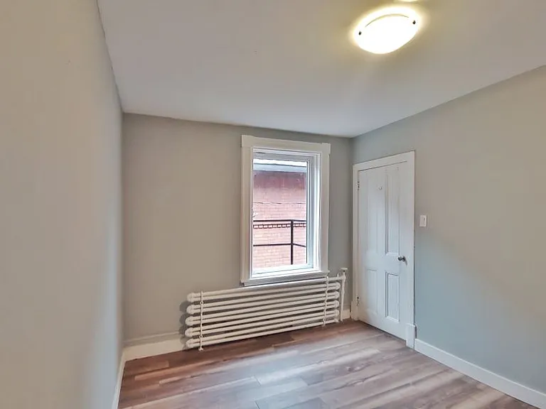 501 Gilmour St #3 — Photo 6