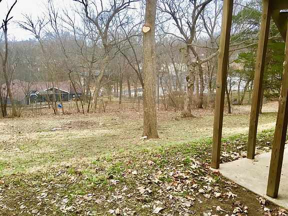 3rd image of 3931 Greenbrier Dr