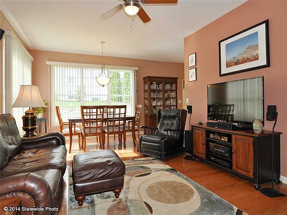 3rd image of 170 Providence Pike Unit 28