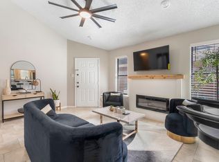 408 Sycamore Ln, Euless, TX 76039