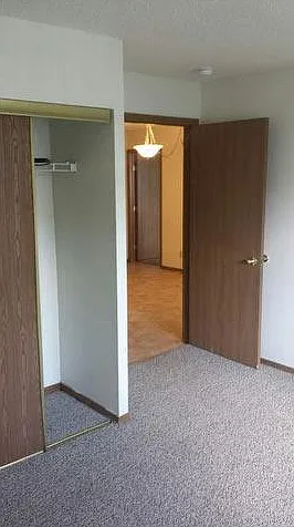 413 Johnson Ave SW — Photo 9