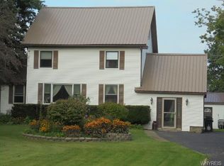 3062 Randall Rd, Ransomville, NY 14131