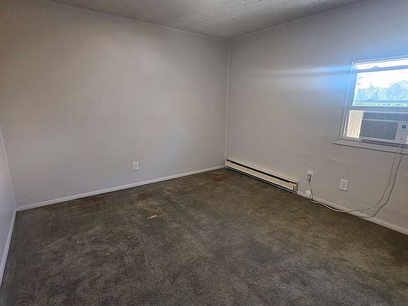 5th image of 804 SW 4th St #8