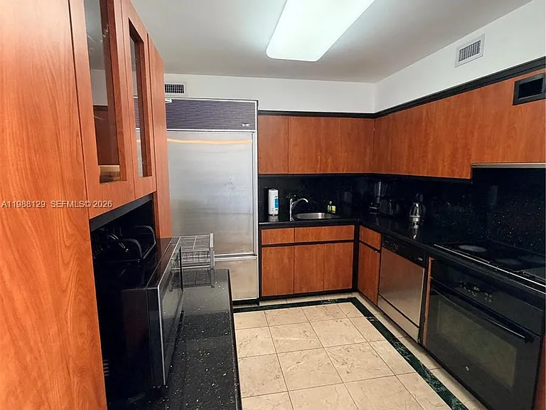 5161 Collins Ave #1506 — Photo 9