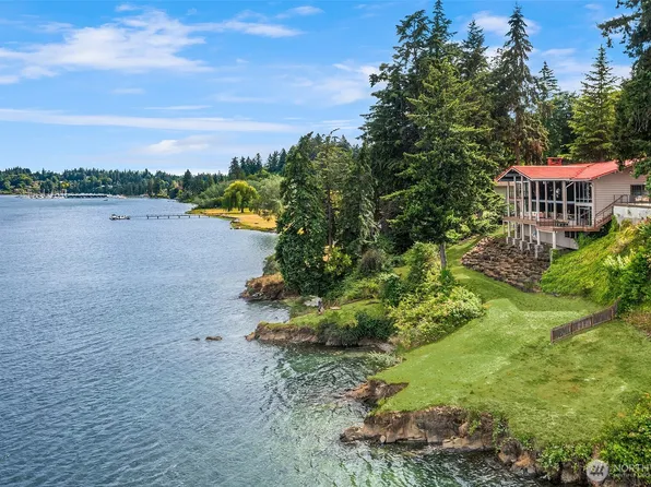 3140 E Rocky Drive NW, Bremerton, WA 98312