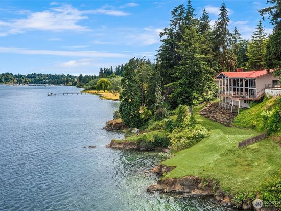 3140 E Rocky Drive NW, Bremerton, WA 98312
