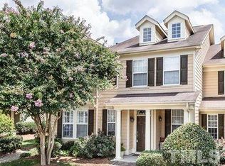 1017 Freeport Dr, Cary, NC 27519