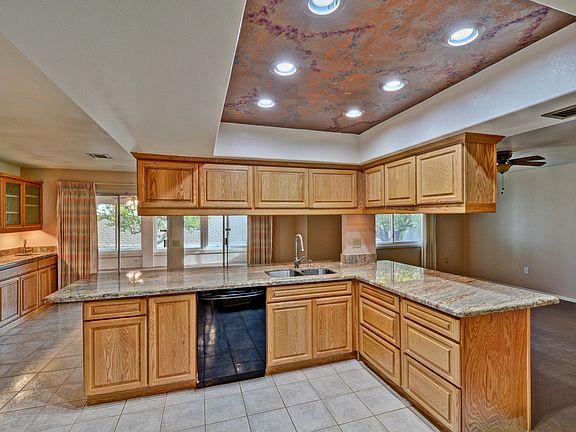 5th image of 13214 W Maplewood Dr