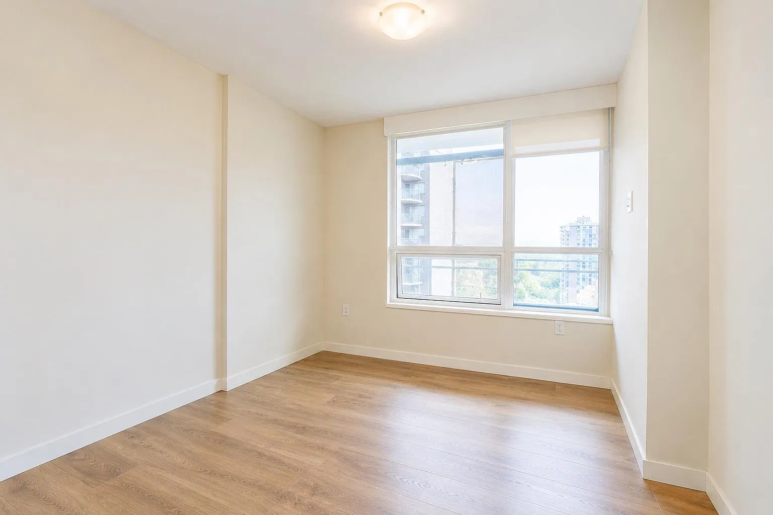 2 bed, 985 sqft, $3,850 — Photo 1