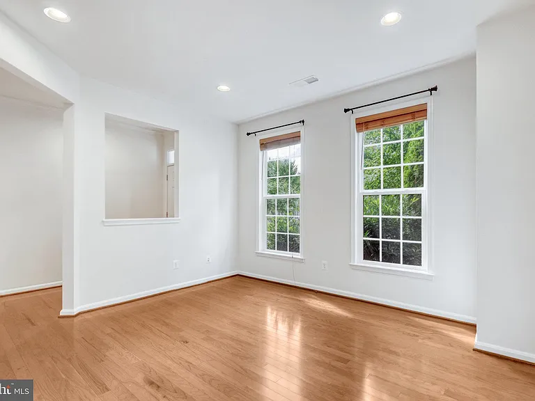 22653 Vienna Green Ter — Photo 7